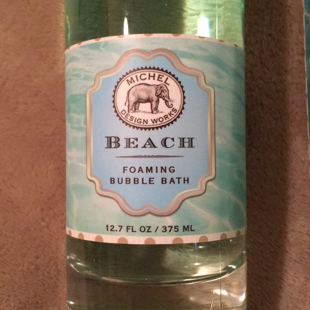Beach Scented Luxury Foaming Bubble Bath 12.7ozNWT - Picture 2 of 12